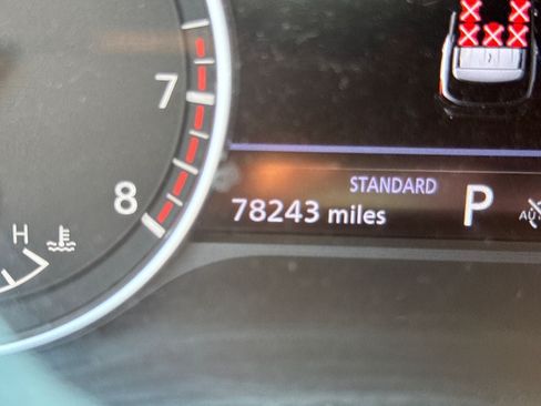 Used 2022 Nissan Pathfinder SL w/ SL Premium Package FWD image 19