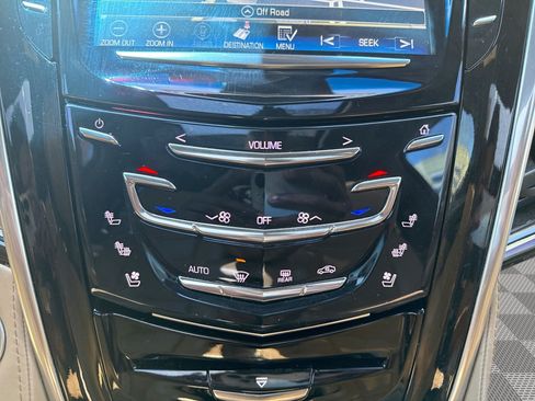 Used 2018 Cadillac Escalade ESV Platinum AWD/4WD image 16