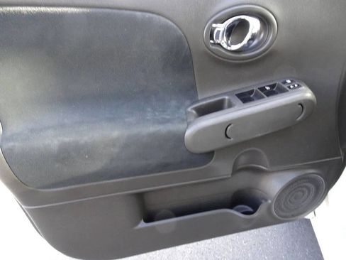 Used 2010 Nissan Cube 1.8 S w/ Interior Designer Pkg image 23