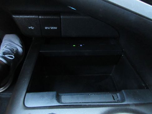 Used 2024 Toyota Camry XSE image 27