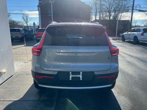 Used 2023 Volvo XC40 B5 Ultimate w/ Protection Package Premier image 8