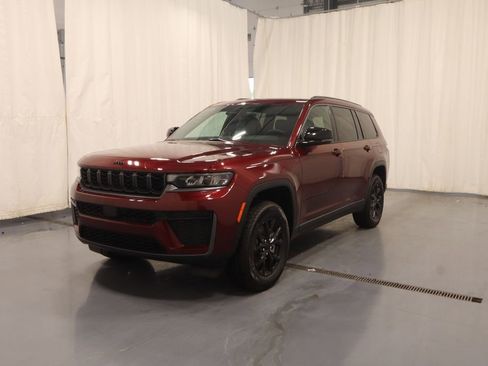 New 2026 Jeep Grand Cherokee L 4WD image 5