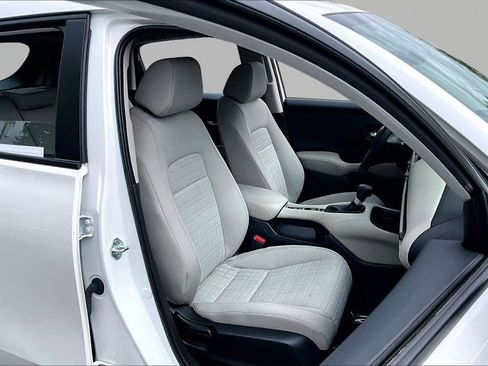 Certified 2024 Honda HR-V LX image 19