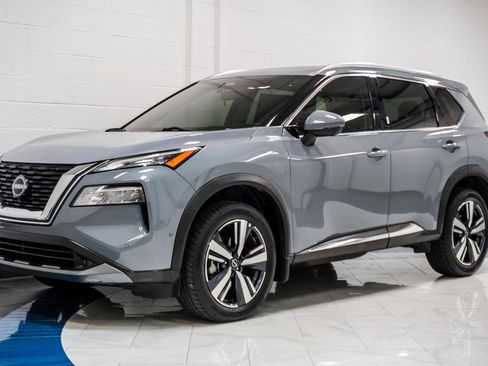 Used 2022 Nissan Rogue SL w/ SL Premium Package image 4