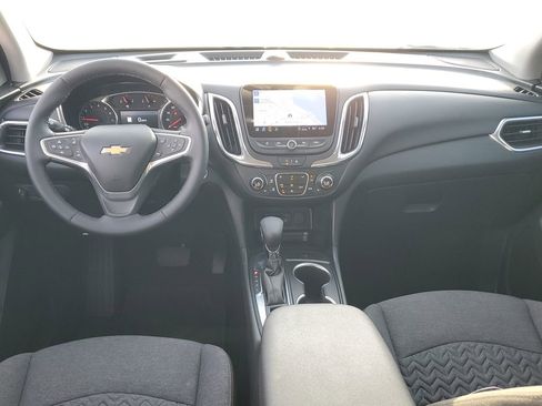 Used 2023 Chevrolet Equinox LT FWD image 10