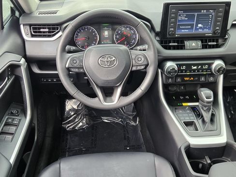 Used 2022 Toyota RAV4 XLE Premium AWD/4WD image 12