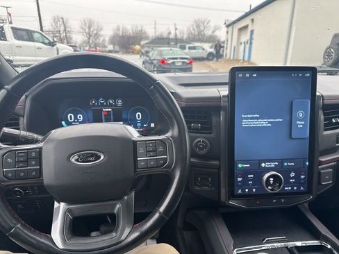 Certified 2022 Ford Expedition Max Limited image 4