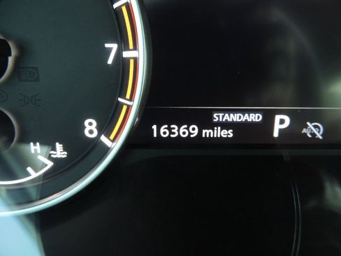 Certified 2024 Nissan Rogue SV image 28