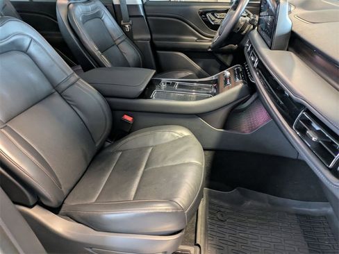 Used 2025 Lincoln Aviator Reserve w/ Jet Appearance Package image 23