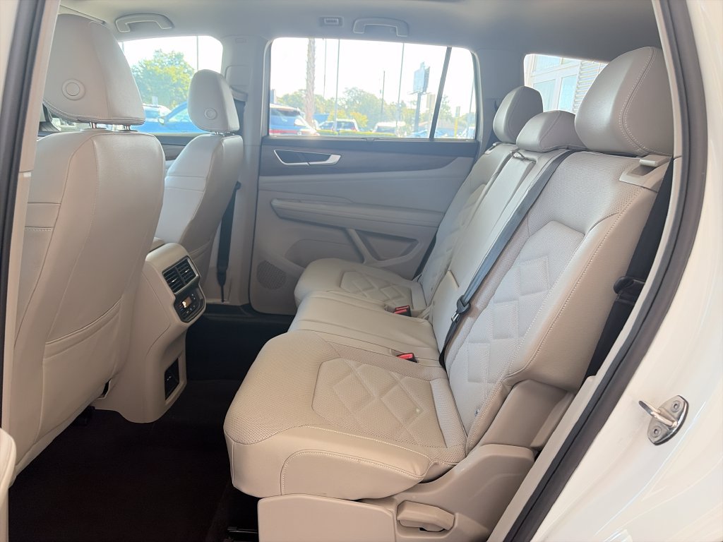 Certified 2024 Volkswagen Atlas SE w/ Panoramic Sunroof Package FWD image 32