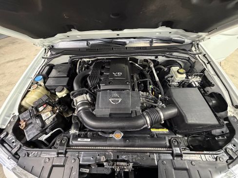 Used 2014 Nissan Frontier PRO-4X w/ Pro-4x Luxury Package image 12