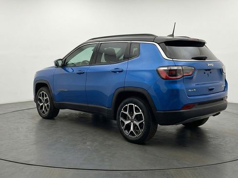 Used 2025 Jeep Compass Limited AWD/4WD image 5