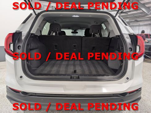 Used 2020 GMC Terrain SLE w/ Driver Convenience Package image 18