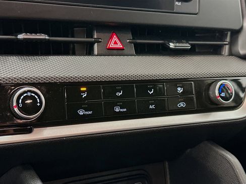 Used 2025 Kia Sportage LX AWD/4WD image 23