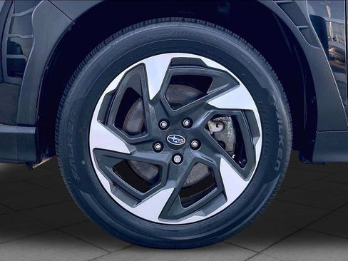 Used 2024 Subaru Crosstrek 2.5i Limited AWD/4WD image 9