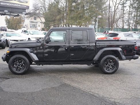Used 2022 Jeep Gladiator Sport AWD/4WD image 12