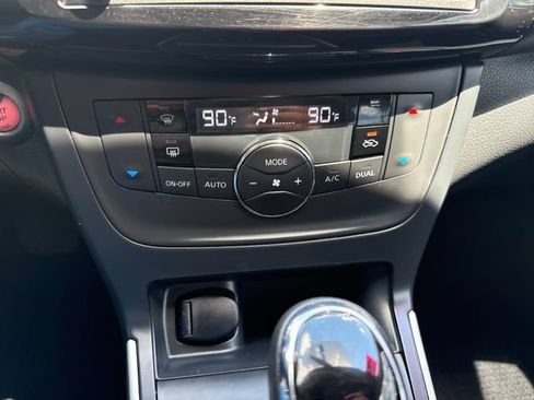 Used 2019 Nissan Sentra SV FWD image 30