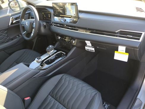 New 2026 Mitsubishi Outlander SEL FWD image 15