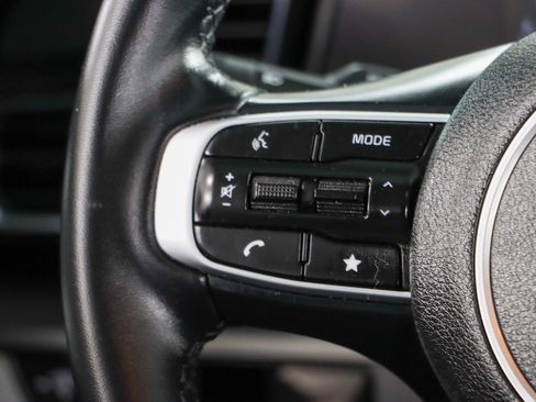 Used 2023 Kia Sportage EX image 13