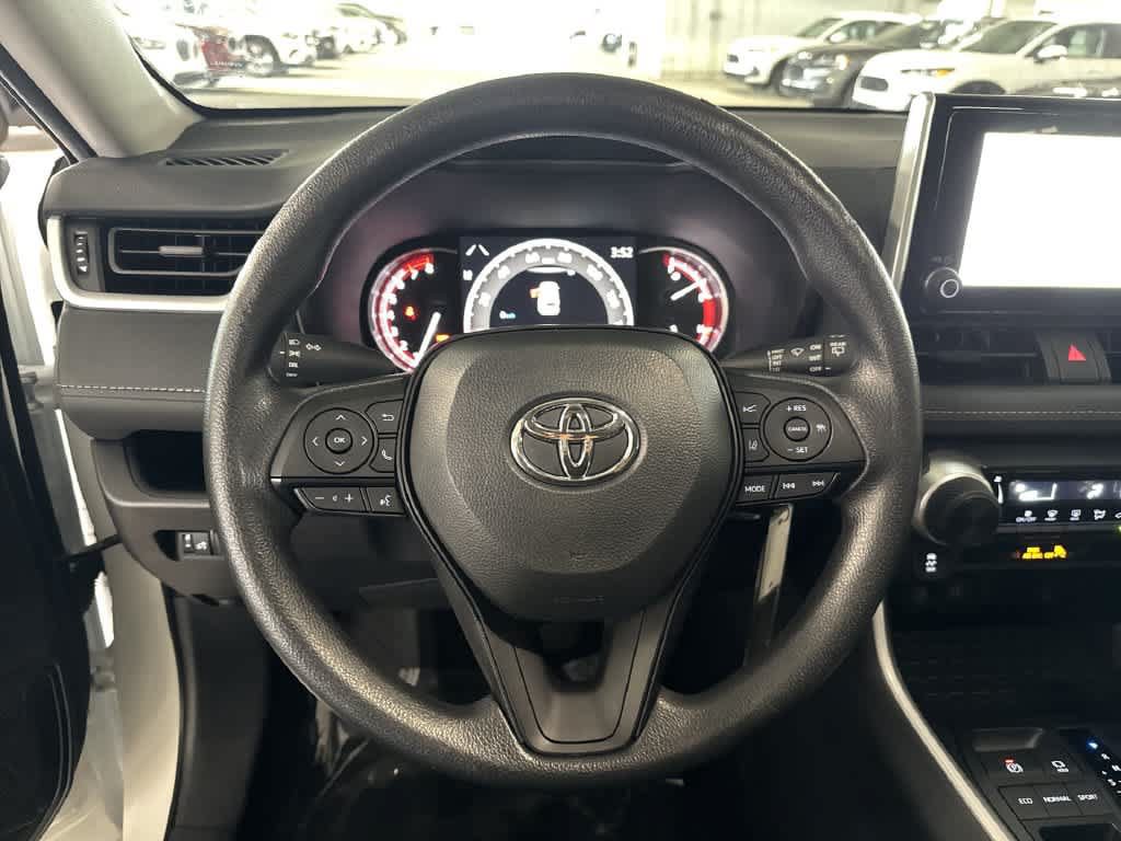 Used 2025 Toyota RAV4 LE FWD image 14