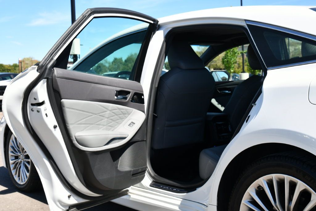 Used 2019 Toyota Avalon Limited w/ Advanced Safety Package FWD image 21