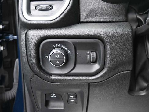 Used 2023 RAM 1500 Big Horn AWD/4WD image 10