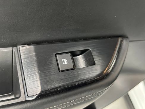 Used 2025 Nissan Rogue SV AWD/4WD image 20