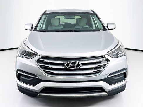 Used 2018 Hyundai Santa Fe Sport FWD image 2