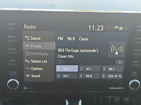 Used 2022 Toyota Corolla SE image 12