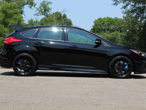 Used 2017 Ford Focus RS AWD/4WD image 8