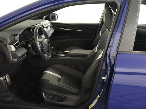 Used 2025 Toyota Camry SE image 22
