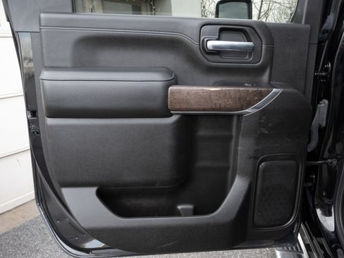 Used 2023 GMC Sierra 2500 Denali w/ Denali Ultimate Package image 23