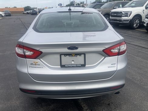 Used 2013 Ford Fusion SE FWD image 6