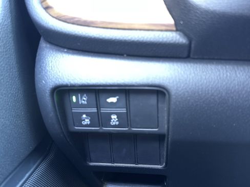 Used 2020 Honda CR-V Touring image 28