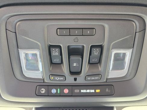 Used 2024 Chevrolet Silverado 1500 High Country w/ High Country Premium Package AWD/4WD image 56