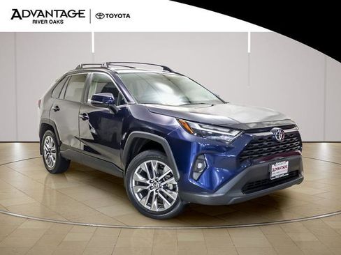 Used 2023 Toyota RAV4 XLE Premium AWD/4WD image 2