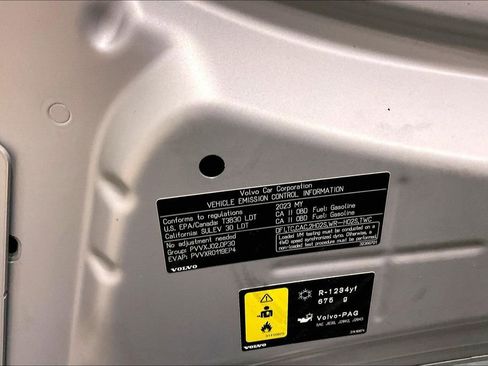 Used 2023 Volvo XC60 T8 Ultimate image 31
