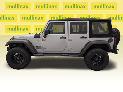 Used 2015 Jeep Wrangler Unlimited Sport w/ Quick Order Package 24S AWD/4WD image 9