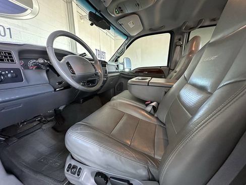 Used 2002 Ford F350 Lariat image 15