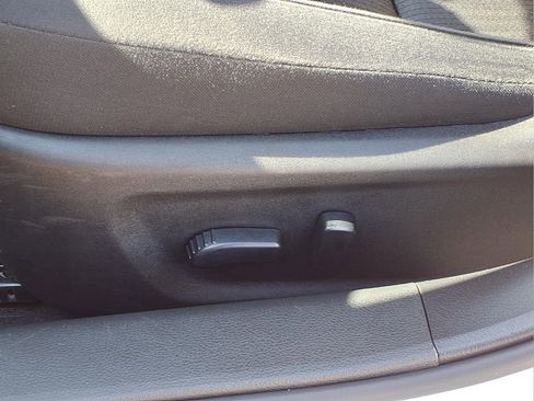 Used 2025 Nissan Altima 2.5 SV image 21