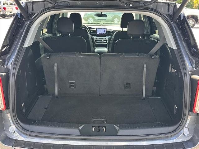 Certified 2023 Ford Explorer XLT w/ Equipment Group 202A RWD image 5