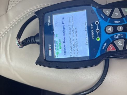 Used 2023 Ford Explorer Platinum w/ Technology Package image 13