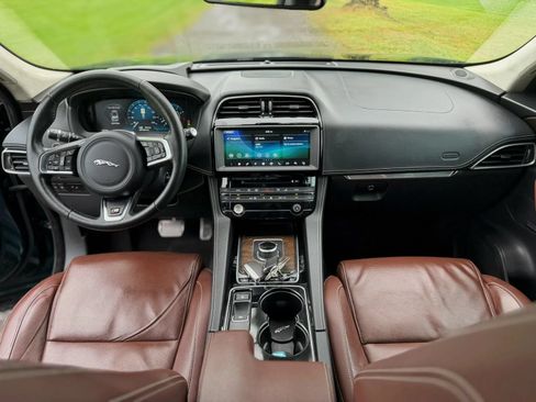 Used 2017 Jaguar F-PACE S AWD/4WD image 68