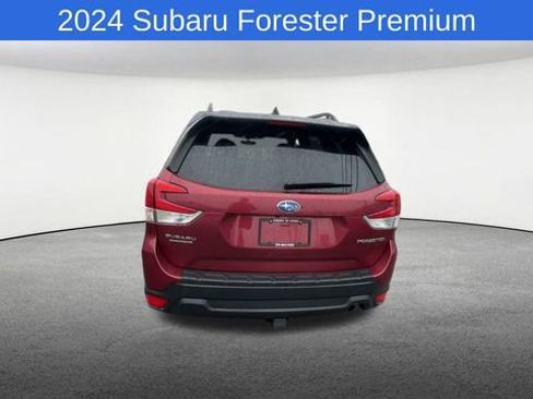 Used 2024 Subaru Forester Premium AWD/4WD image 8