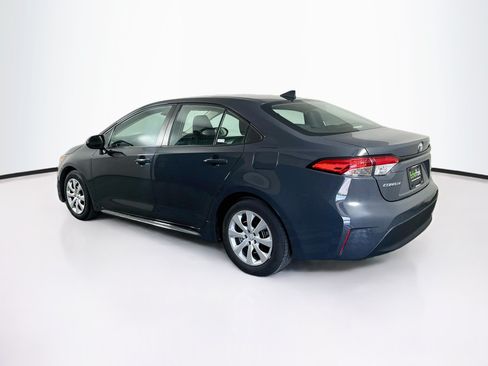Used 2025 Toyota Corolla LE FWD image 5