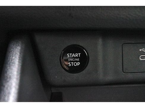 Certified 2026 Nissan Rogue SV FWD image 27