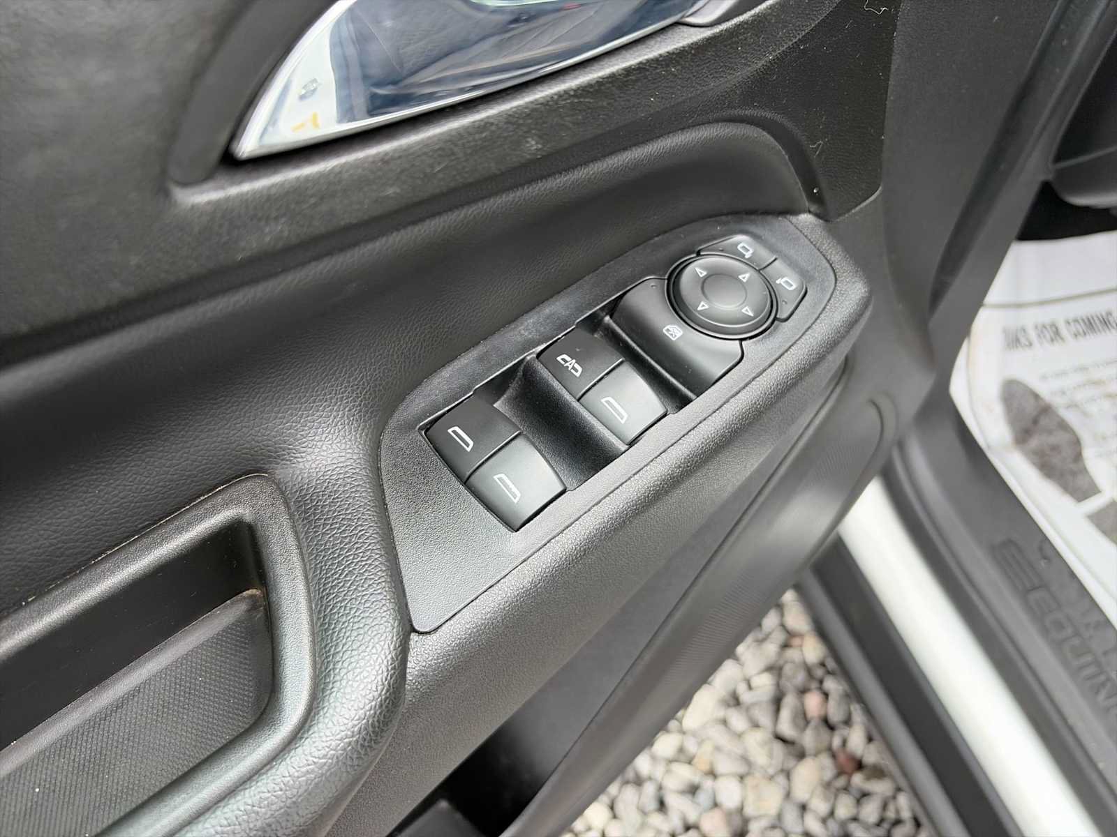 Used 2020 Chevrolet Equinox LT FWD image 15
