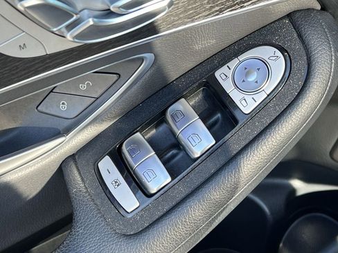 Used 2021 Mercedes-Benz GLC 300 4MATIC Coupe image 12