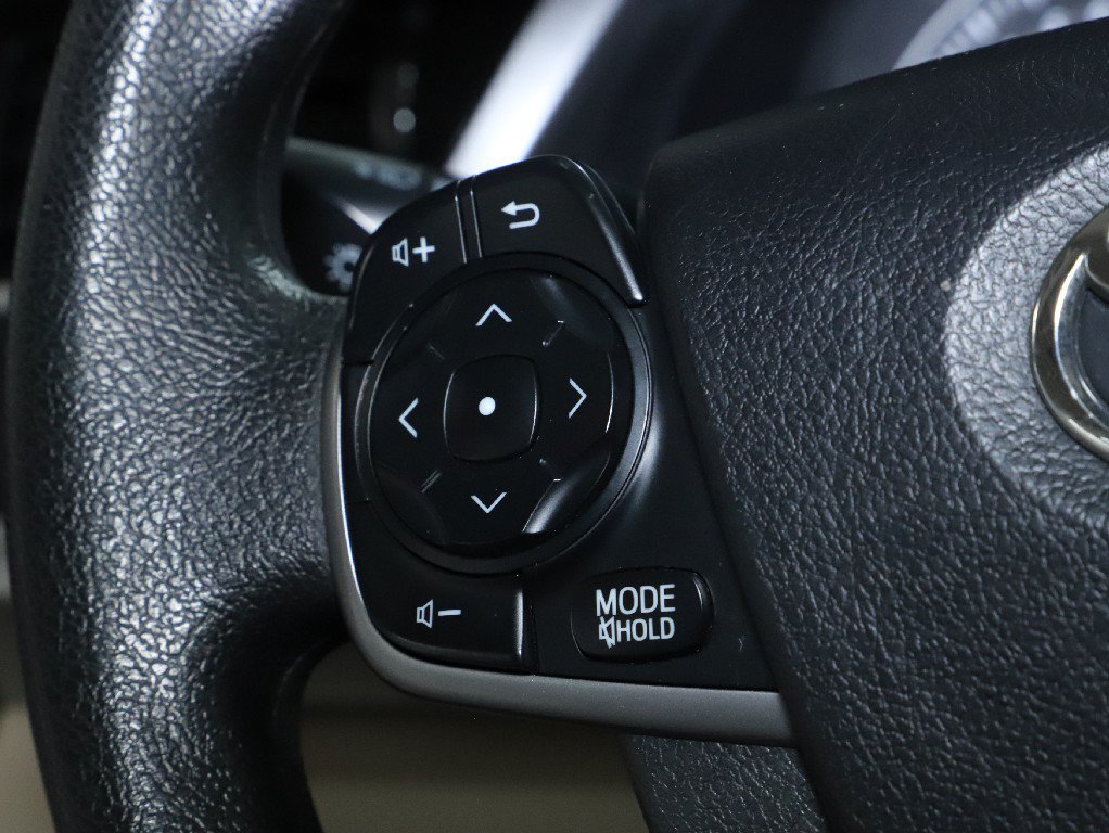 Used 2014 Toyota Camry LE FWD image 26