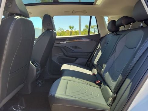 New 2026 Volkswagen Tiguan SE FWD image 12